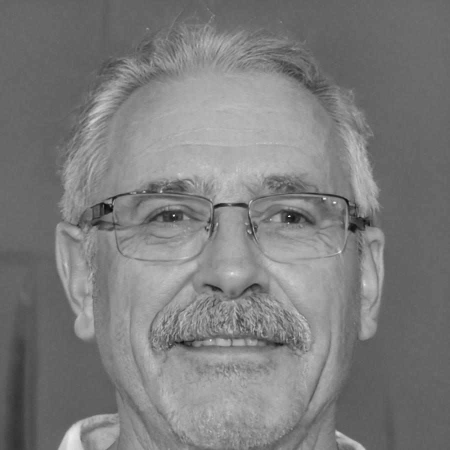 Portrait de Gaspard Lefèvre, consultant en stratégie financière